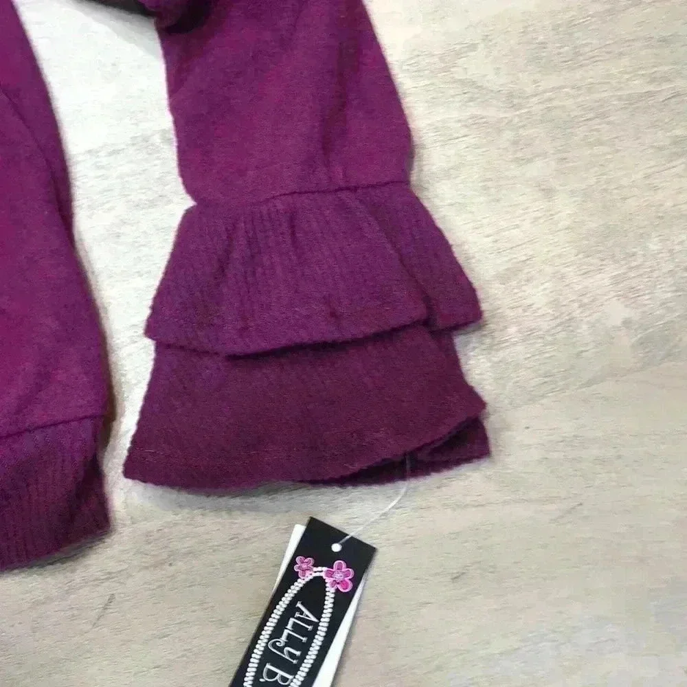 NWT Ally B magenta sweater with necklace size XL